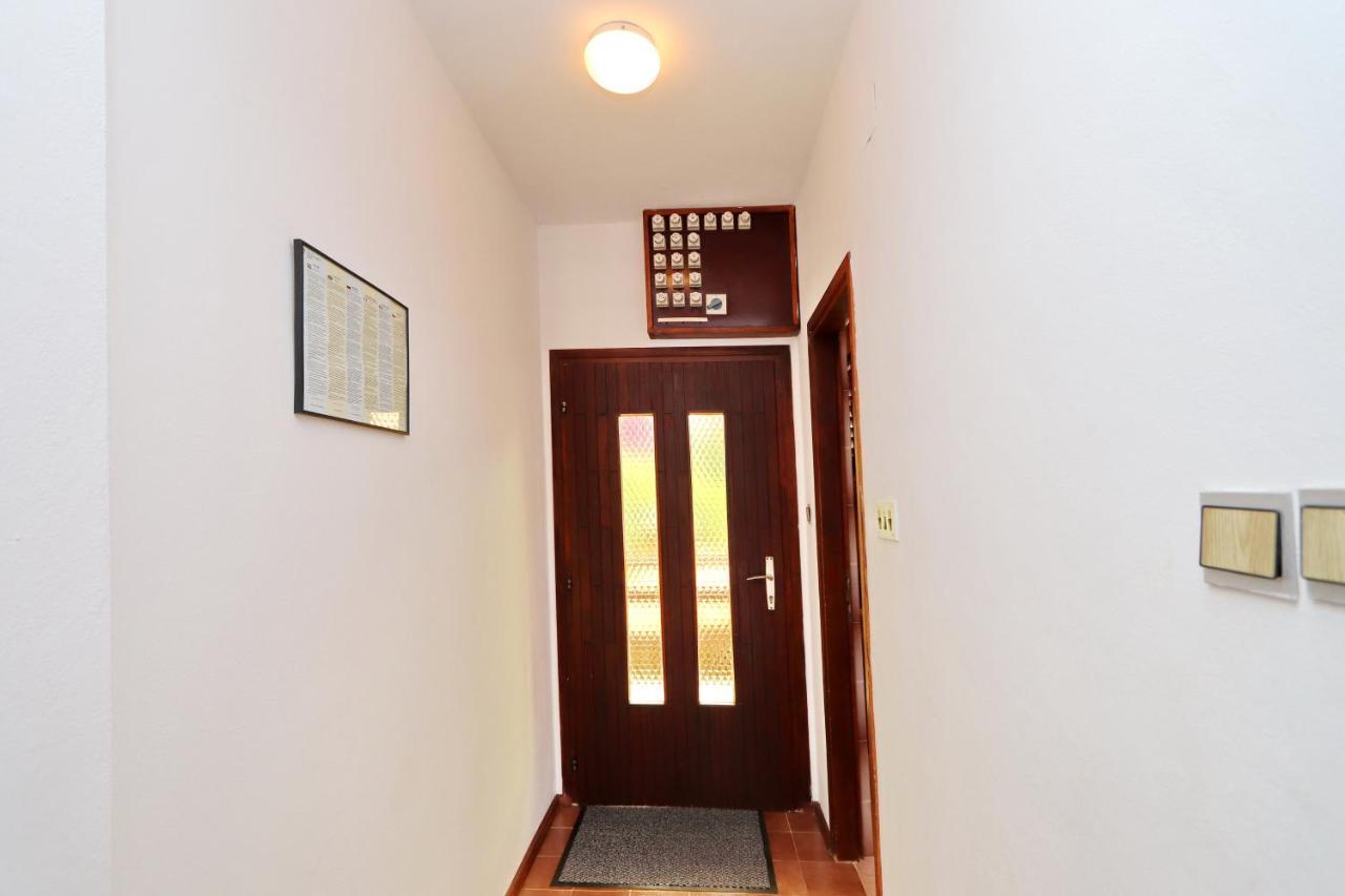 Apartments By The Sea Prizba, Korcula - 4484 Екстериор снимка
